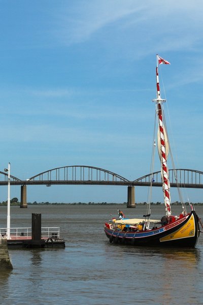 turismo_fluvial__visitas_ao_barco_varino_liberdade