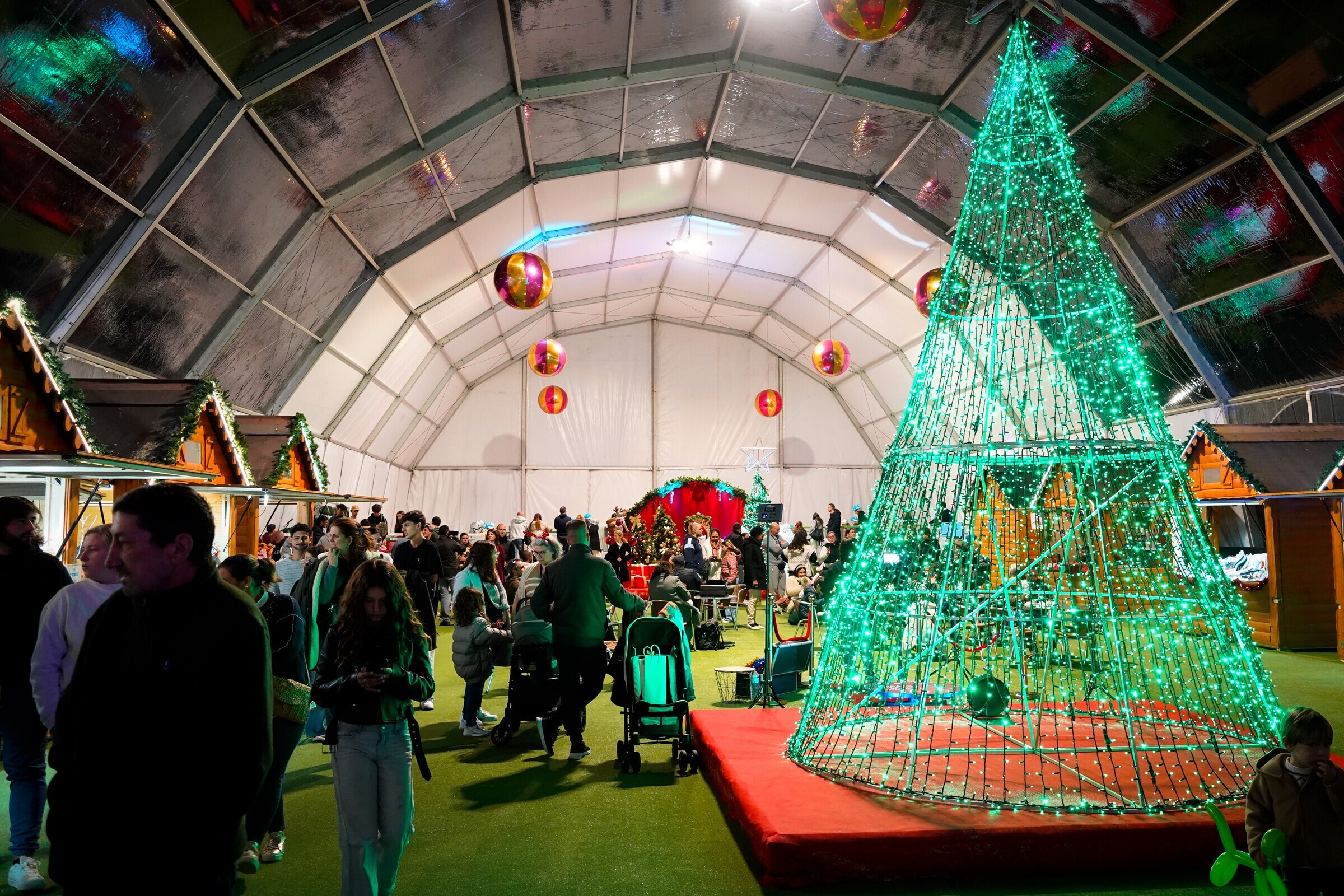 feira_de_natal_14_12_2025_as_8