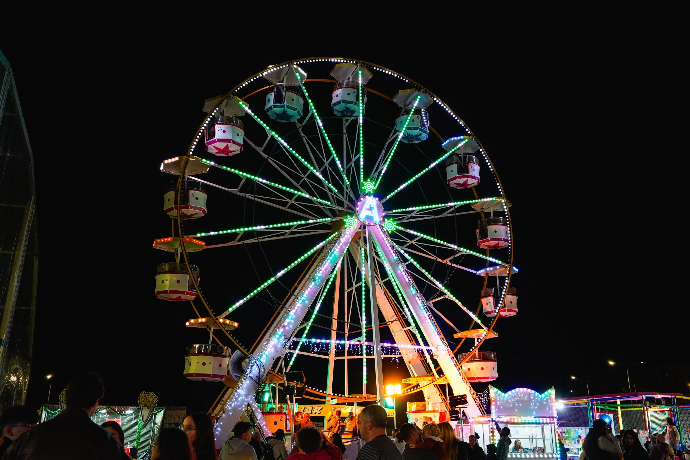 feira_de_natal_14_12_2025_as_7