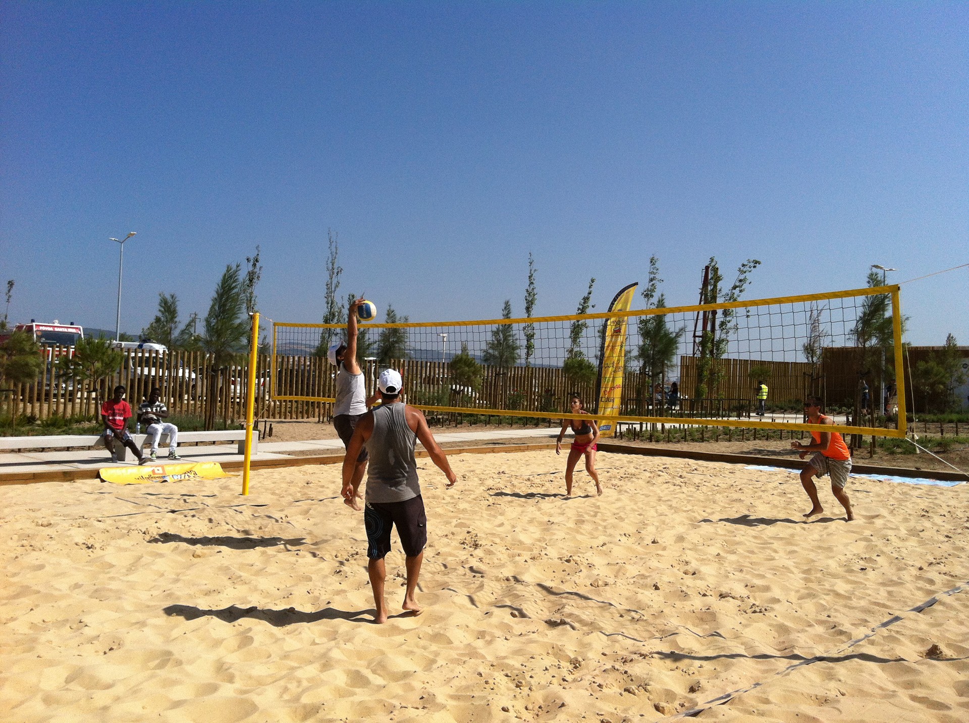 Futsal Benjamins e Voleibol de Praia modalidades em destaque no programa desportivo Xira 2023