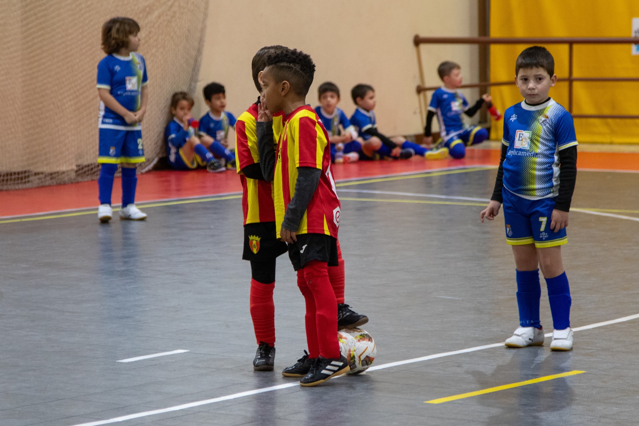 Encontros Desportivos Concelhios – XIRA2024 entra na reta final de Futsal nas categorias de “Peti...