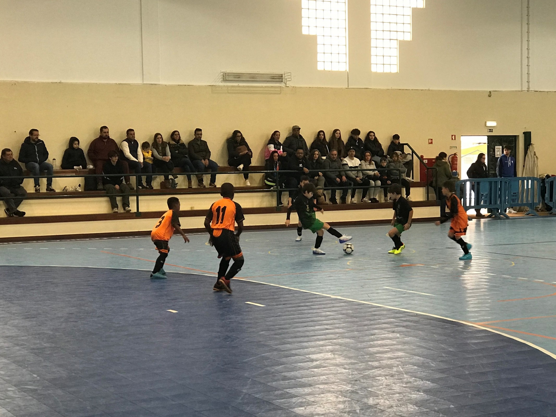 O programa Municipal Encontros Desportivos Concelhios – XIRA2024 promove meias finais de Futsal